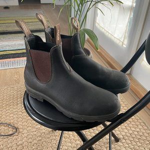 Blundstone 500 chelsea boots in Brown